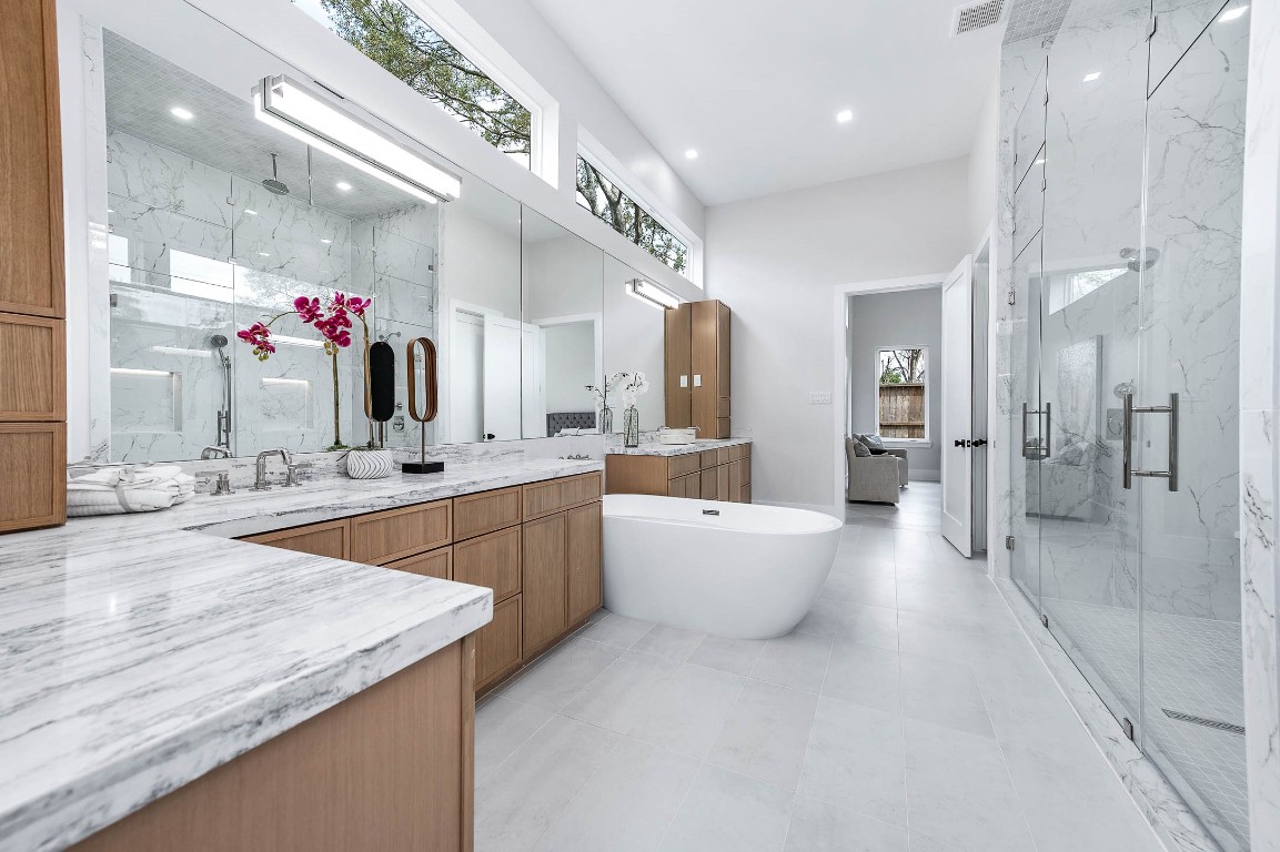 408 West 30th Street Houston, TX 77018 - Photo 19 of 44