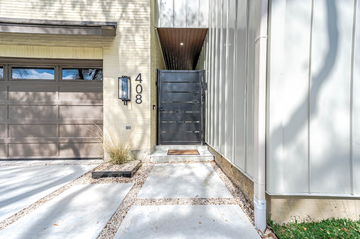 408 West 30th Street Houston, TX 77018 - Photo 2 of 44