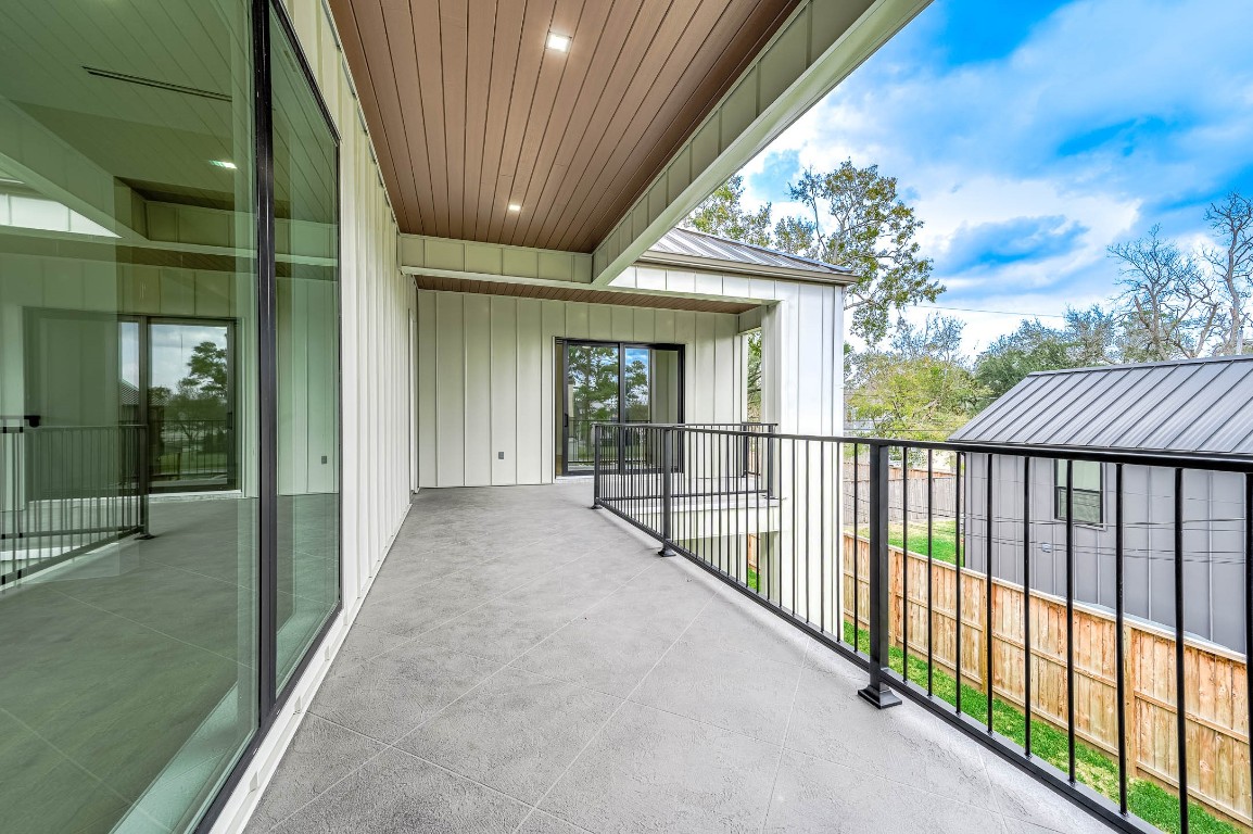 408 West 30th Street Houston, TX 77018 - Photo 27 of 44