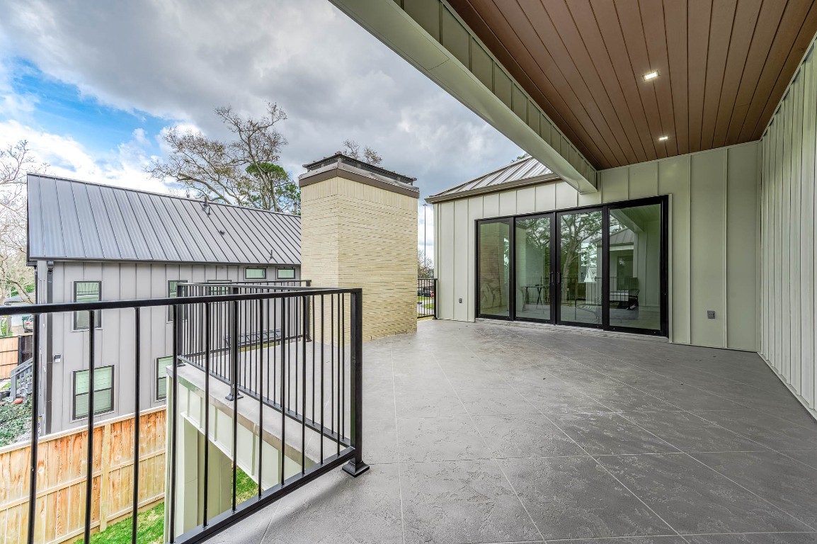 408 West 30th Street Houston, TX 77018 - Photo 31 of 44