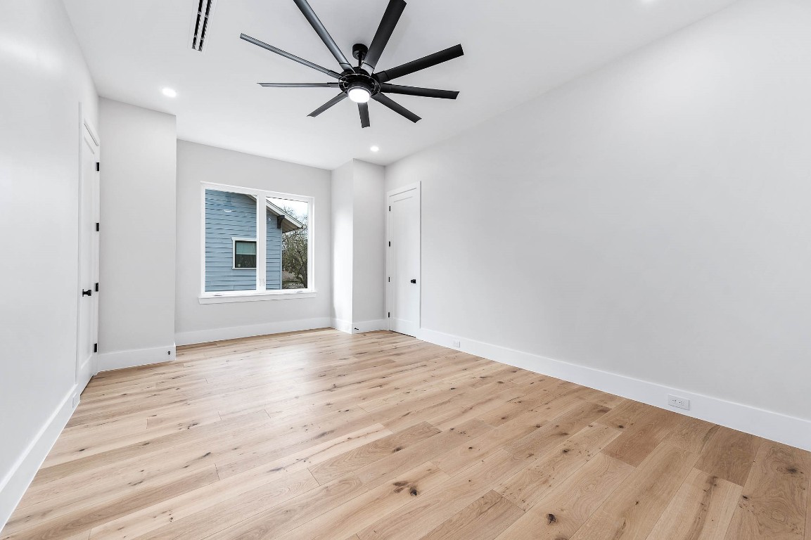 408 West 30th Street Houston, TX 77018 - Photo 32 of 44