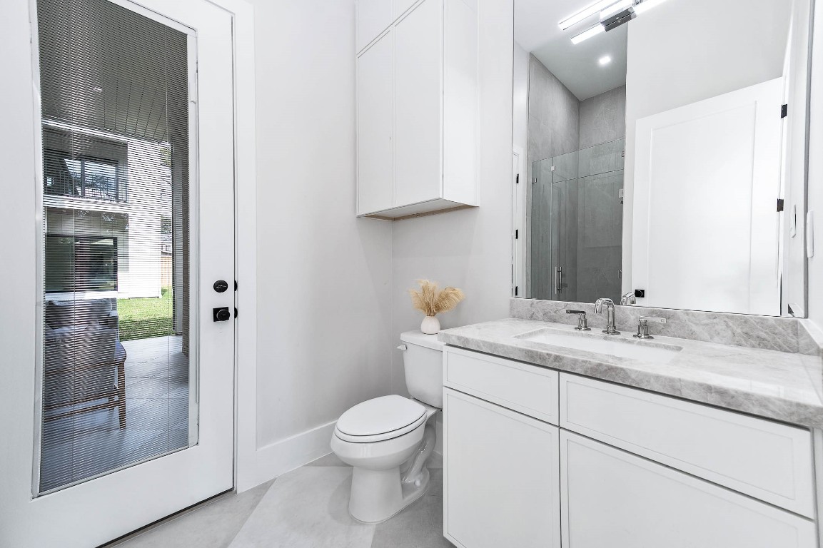 408 West 30th Street Houston, TX 77018 - Photo 5 of 44