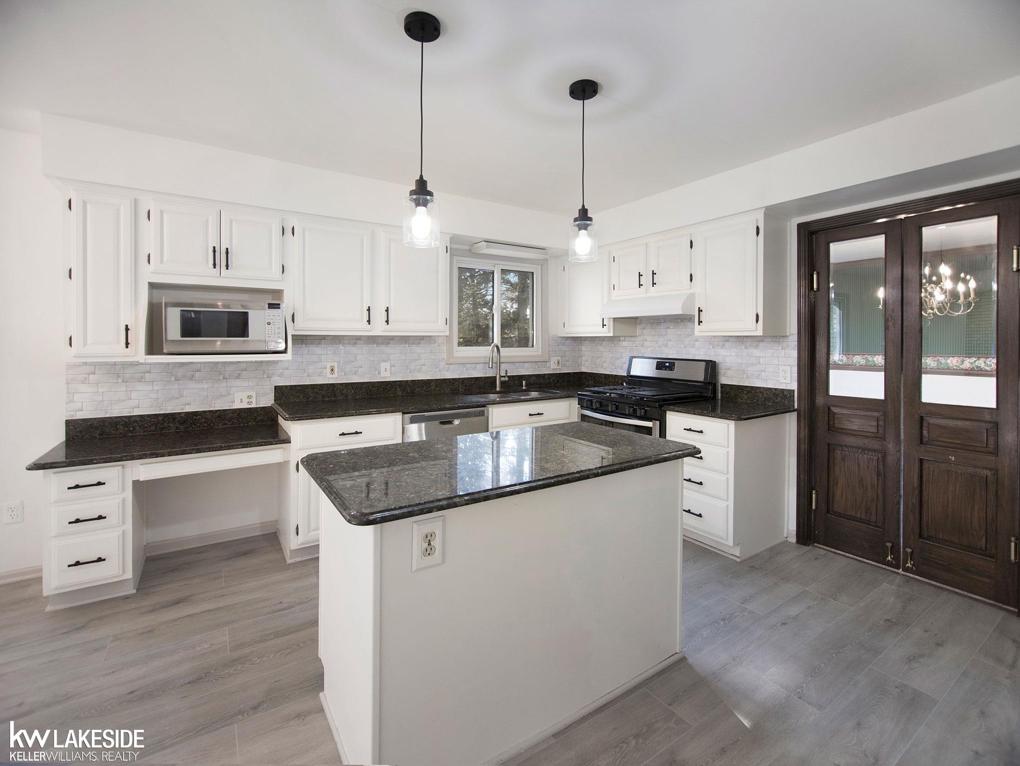 2681 Powderhorn Ridge Road Rochester, MI 48309 - Photo 29 of 46 50094977-28.JPG