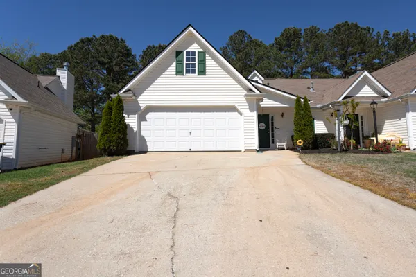 $289,900 | 175 Courtyard Lane, Newnan, GA 30265