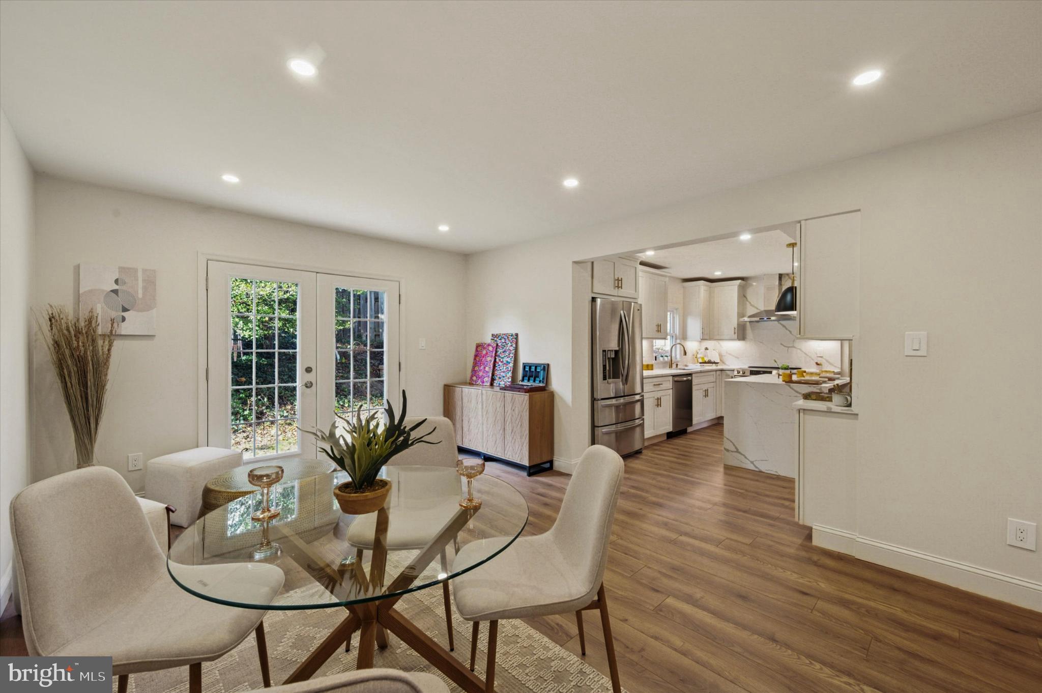 210 David Drive Havertown, PA 19083 - Photo 11 of 38 a living room with furniture and kitchen view