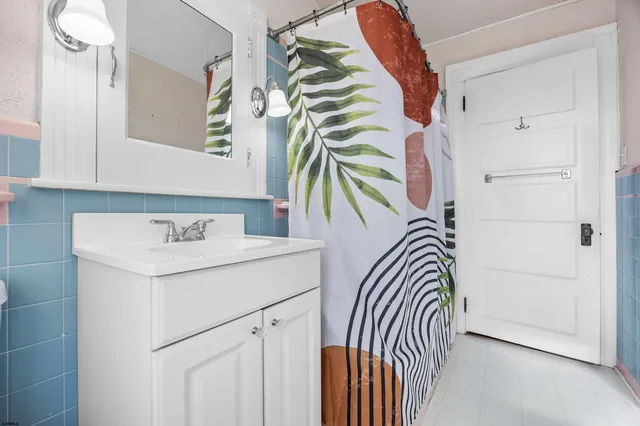 $449,900 | 400 2nd Street, Swedesboro, NJ 08085