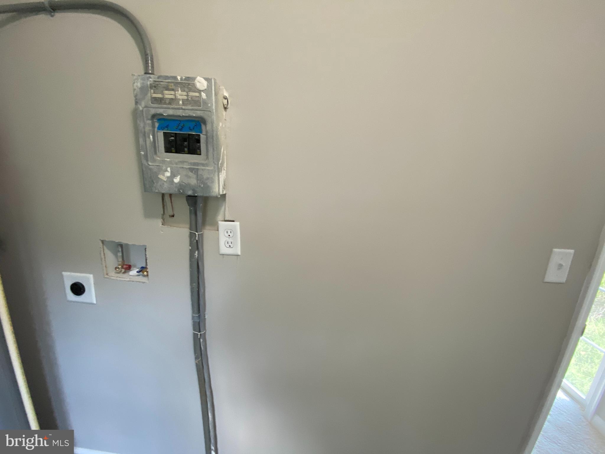 10712 Leavells Road Fredericksburg, VA 22407 - Photo 12 of 37