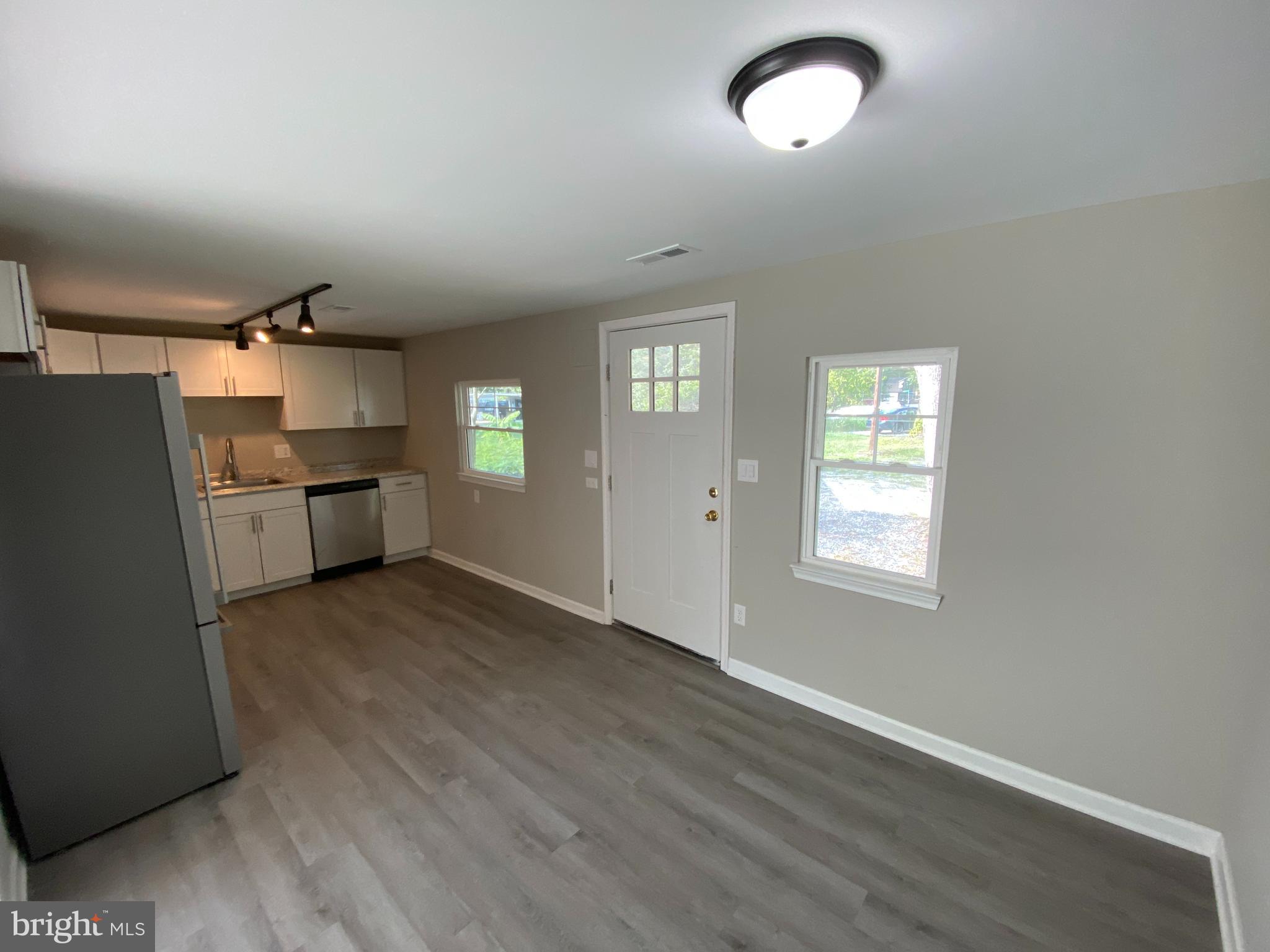 10712 Leavells Road Fredericksburg, VA 22407 - Photo 6 of 37