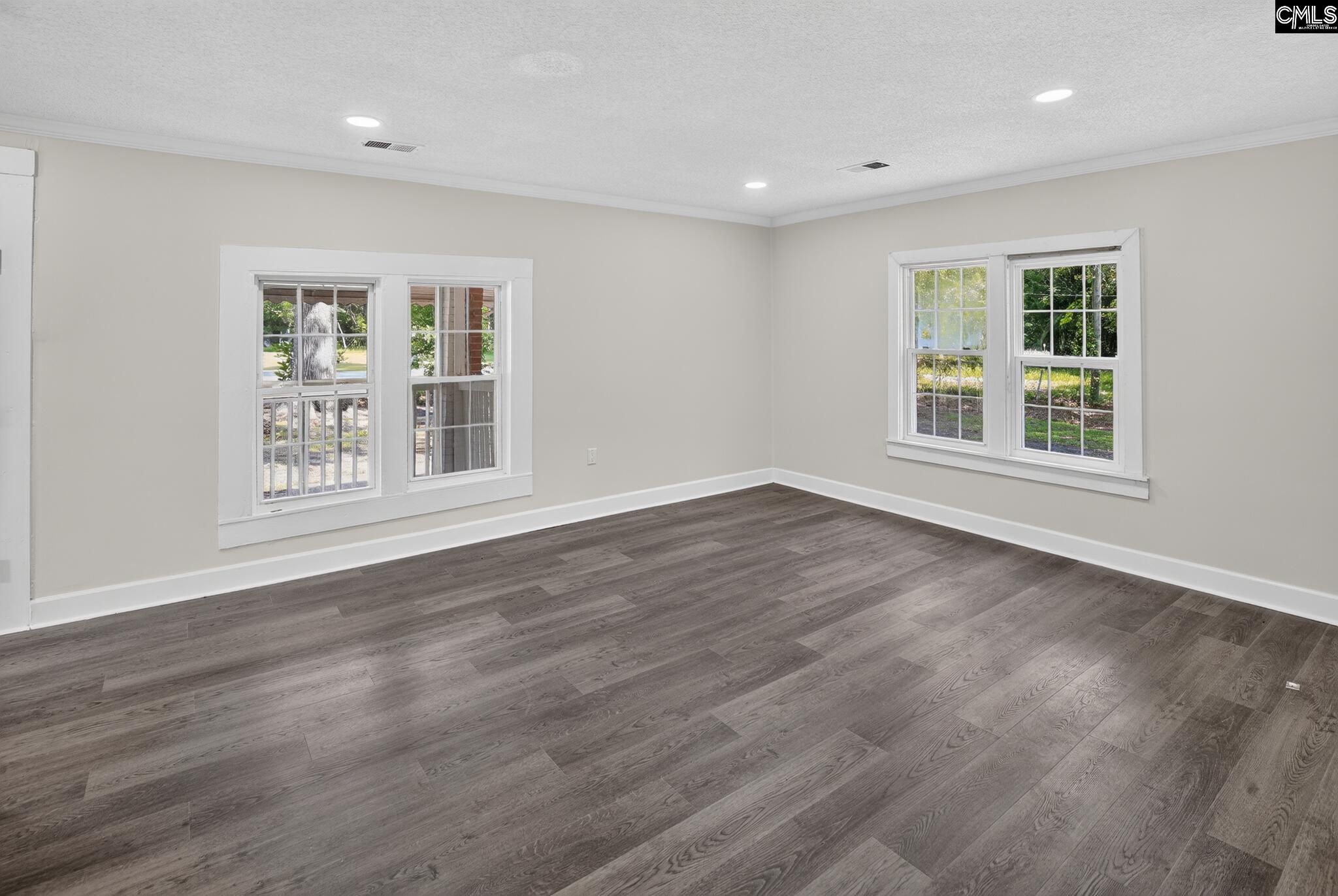302 Vanboklen Street Eastover, SC 29044 - Photo 5 of 34
