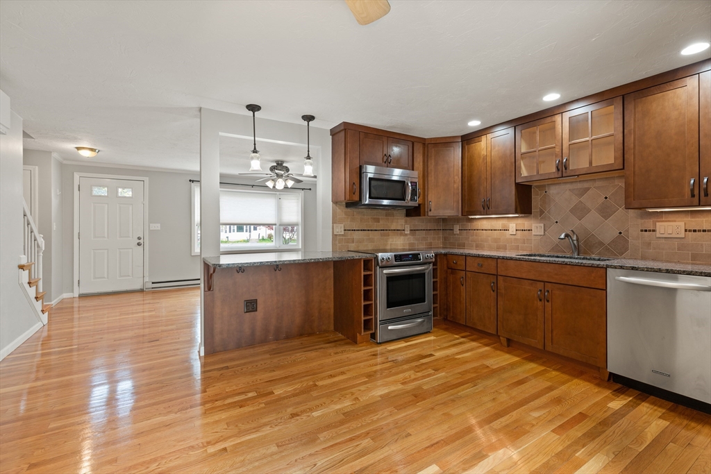 23 Cedar Square, Unit 23 Millis, MA 02054 - Photo 12 of 34