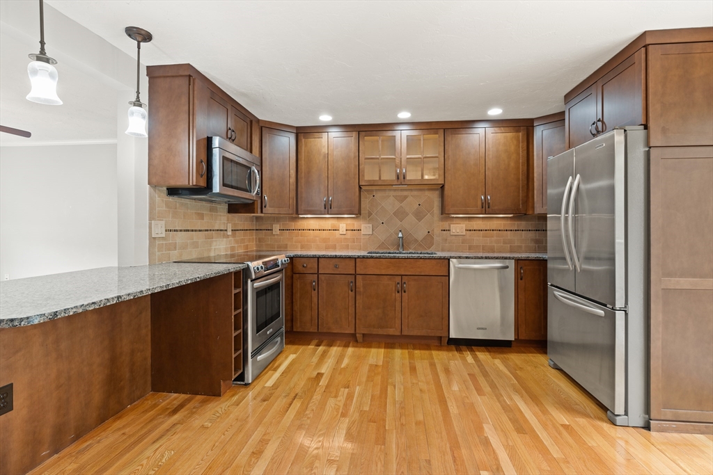23 Cedar Square, Unit 23 Millis, MA 02054 - Photo 13 of 34