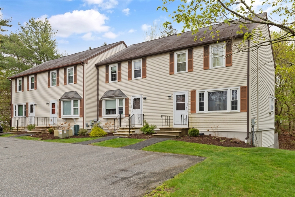 23 Cedar Square, Unit 23 Millis, MA 02054 - Photo 3 of 34