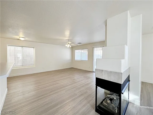 $2,190 | 9416 Moon Splash Court, Las Vegas, NV 89129