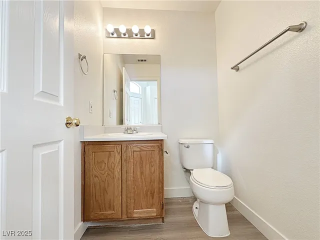 $2,190 | 9416 Moon Splash Court, Las Vegas, NV 89129