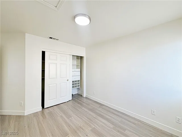 $2,190 | 9416 Moon Splash Court, Las Vegas, NV 89129