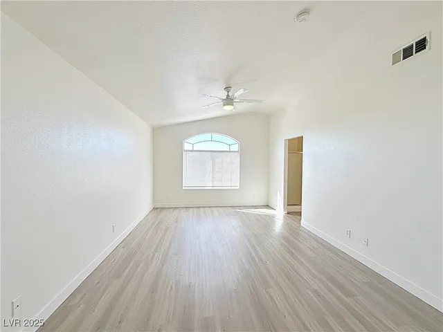 $2,190 | 9416 Moon Splash Court, Las Vegas, NV 89129