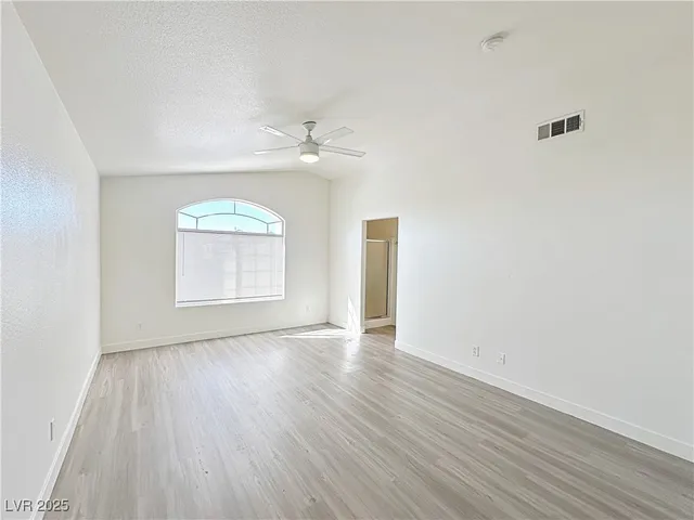 $2,190 | 9416 Moon Splash Court, Las Vegas, NV 89129