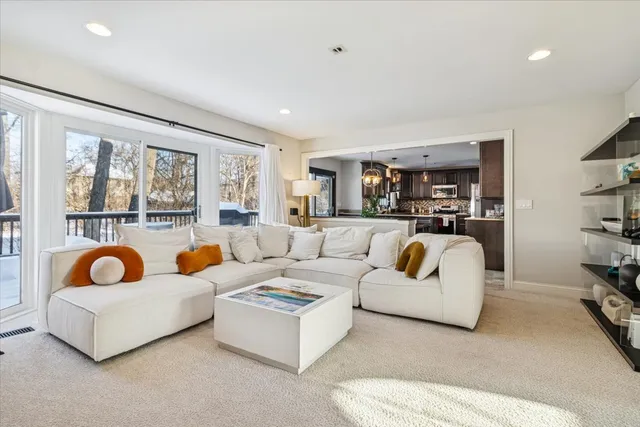 $519,000 | 836 Bonnie Brae Lane, Bolingbrook, IL 60440