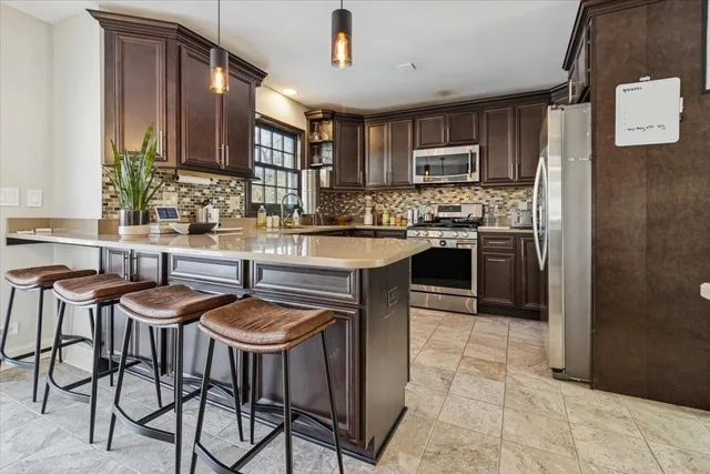 $519,000 | 836 Bonnie Brae Lane, Bolingbrook, IL 60440