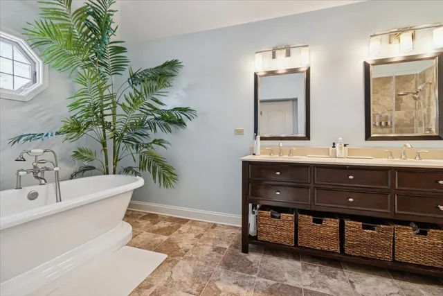 $519,000 | 836 Bonnie Brae Lane, Bolingbrook, IL 60440