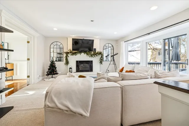 $519,000 | 836 Bonnie Brae Lane, Bolingbrook, IL 60440