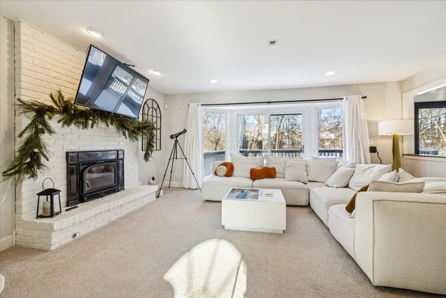 $519,000 | 836 Bonnie Brae Lane, Bolingbrook, IL 60440