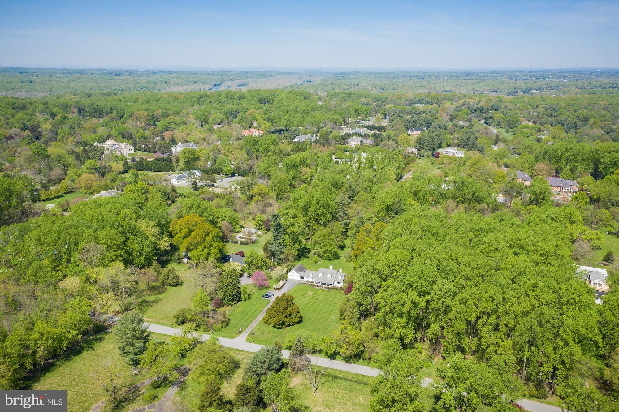 10030 Chapel Road Potomac, MD 20854 - Photo 4 of 29