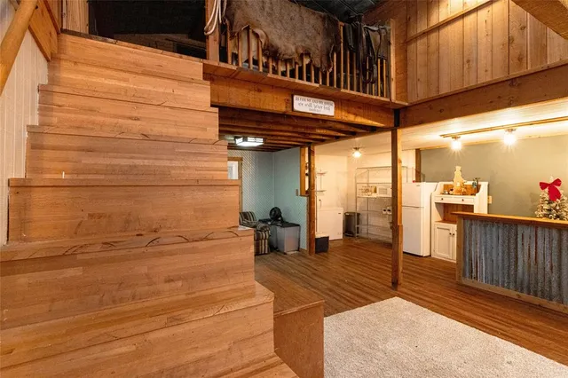 a view of backyard of a house