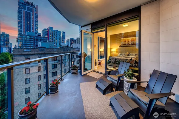 $1,279,000 | 1920 4th Avenue, Unit 902, Seattle, WA 98101
