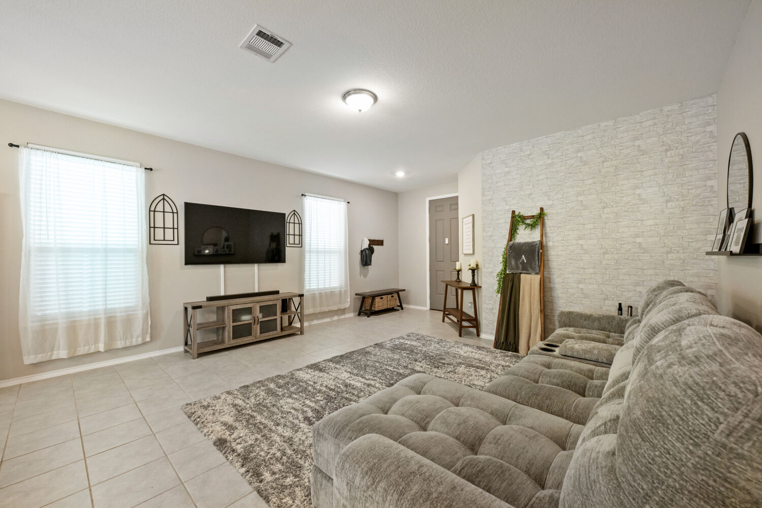 175 Gustaf Trail Kyle, TX 78640 - Photo 8 of 28 Living room