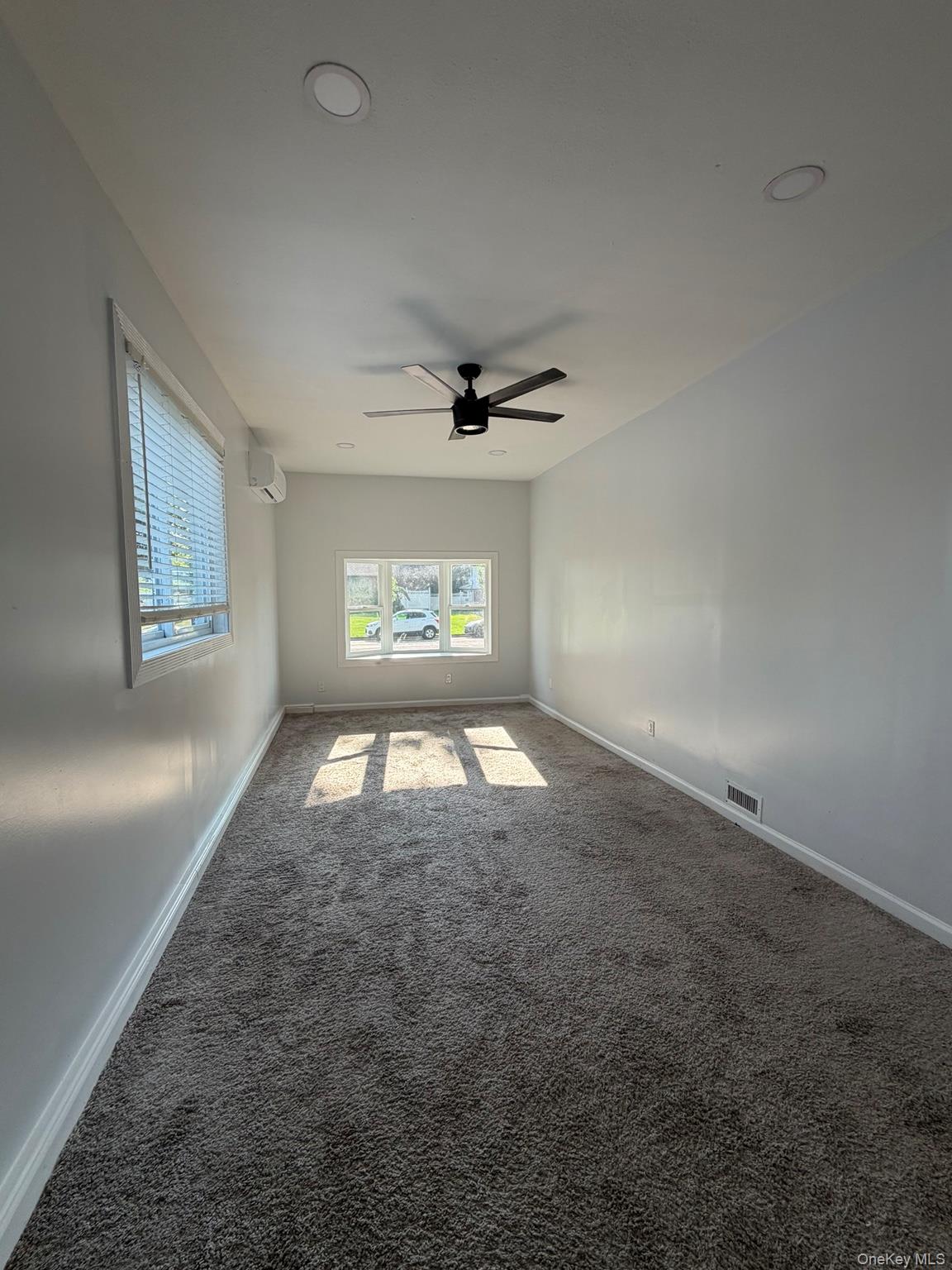 5 Plum Tree Lane Commack, NY 11725 - Photo 3 of 10