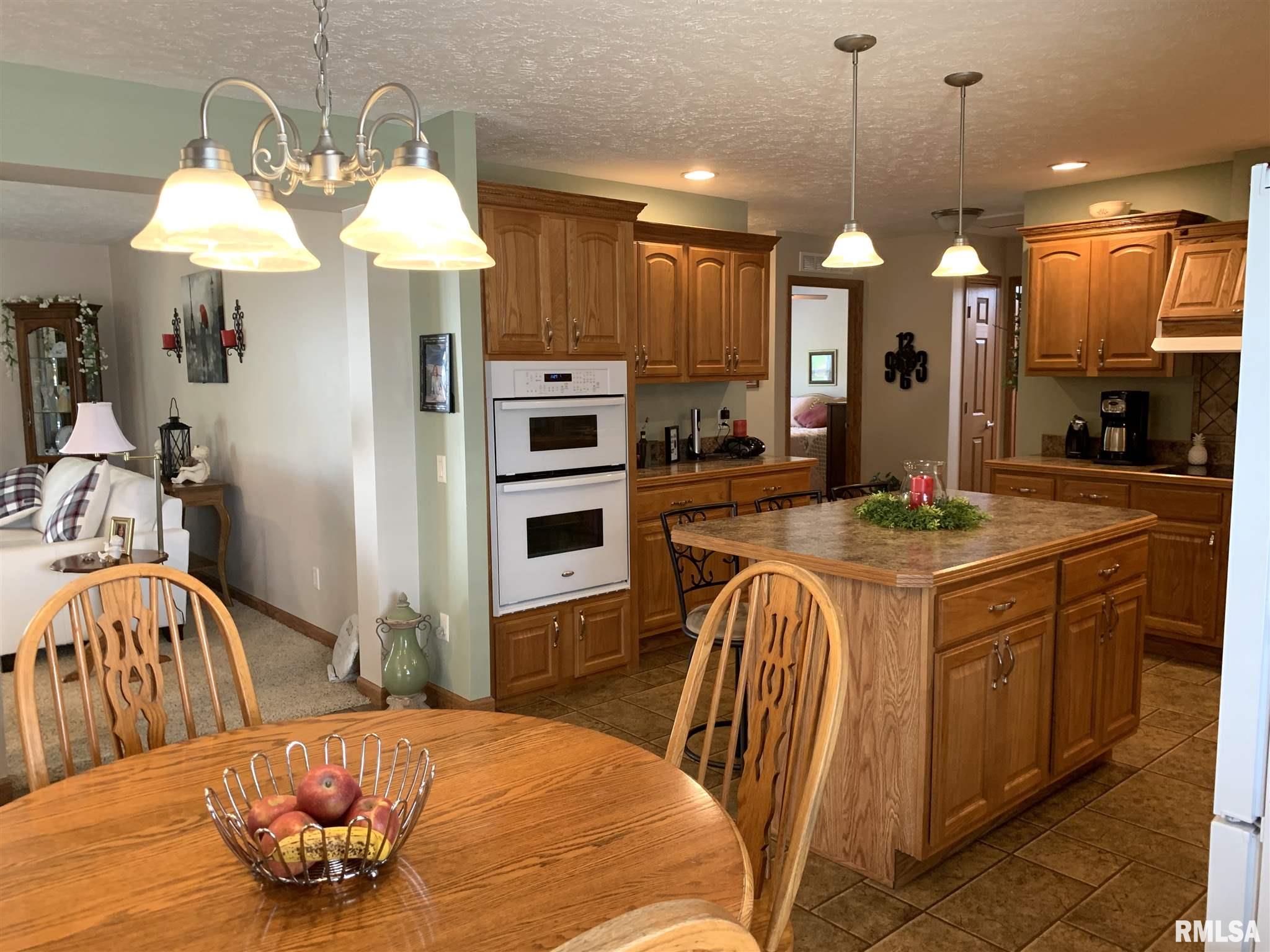 2800 Vía Rosso, Unit 5 Springfield, IL 62703 - Photo 14 of 40
