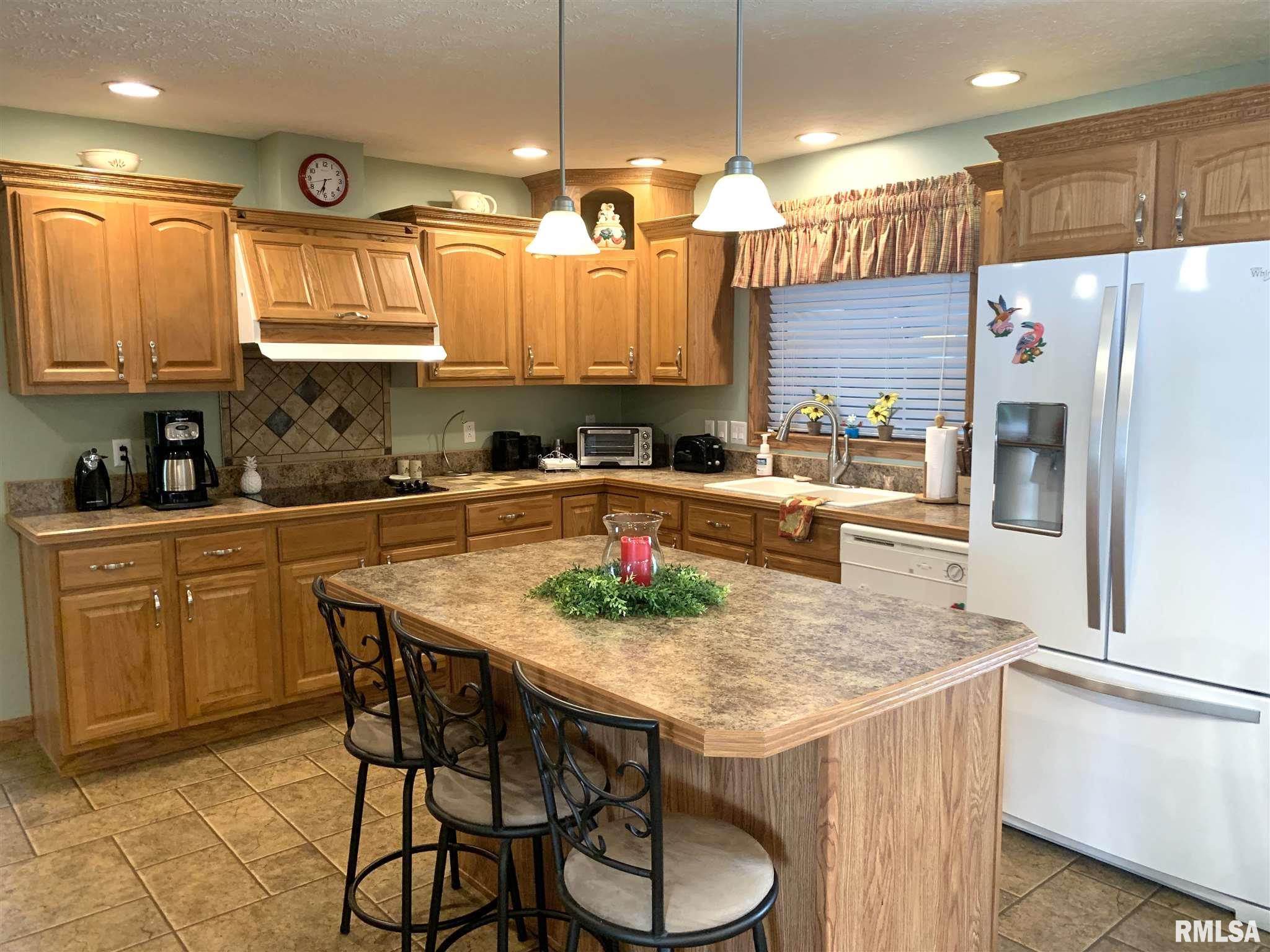 2800 Vía Rosso, Unit 5 Springfield, IL 62703 - Photo 16 of 40