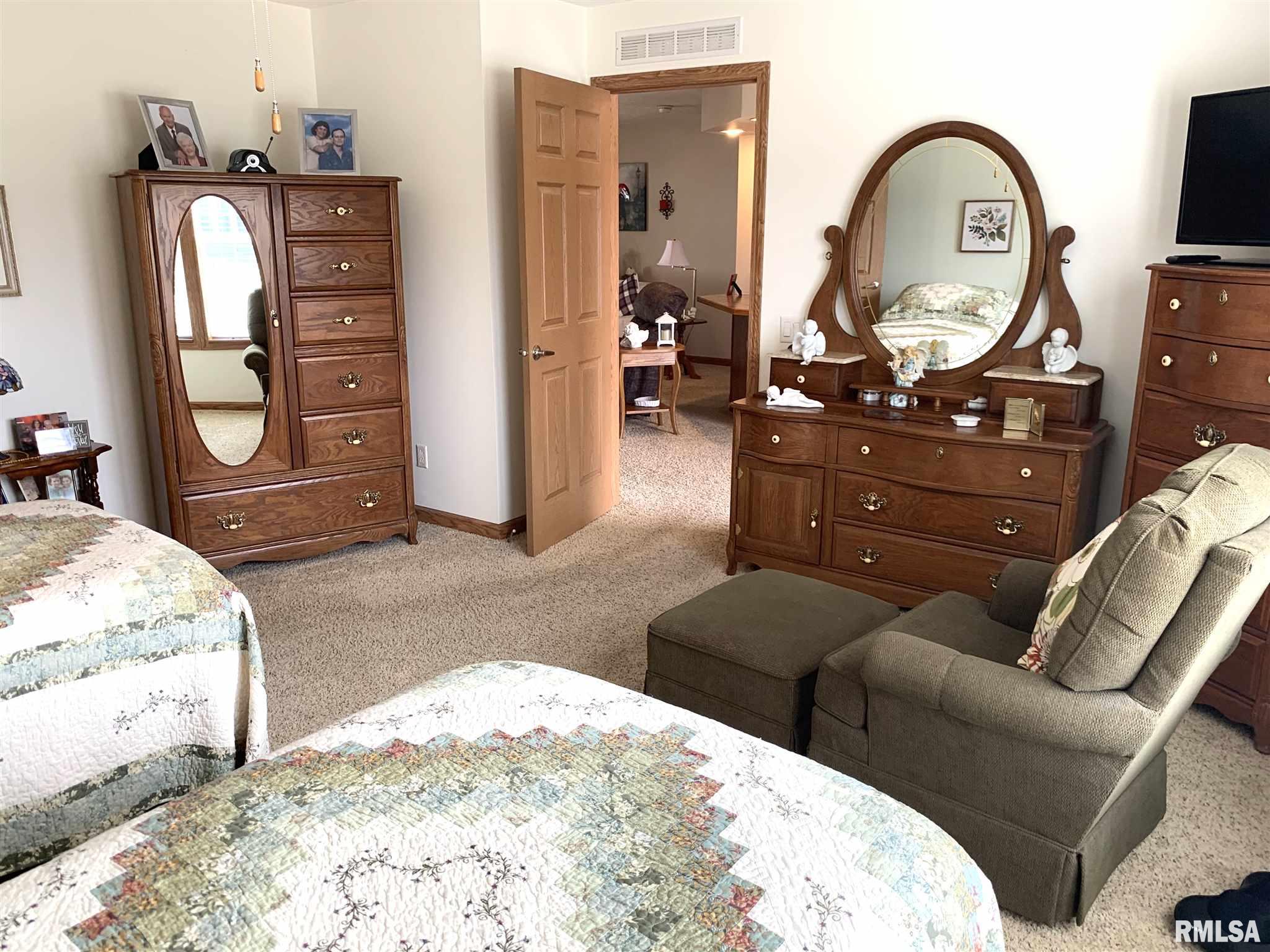 2800 Vía Rosso, Unit 5 Springfield, IL 62703 - Photo 25 of 40