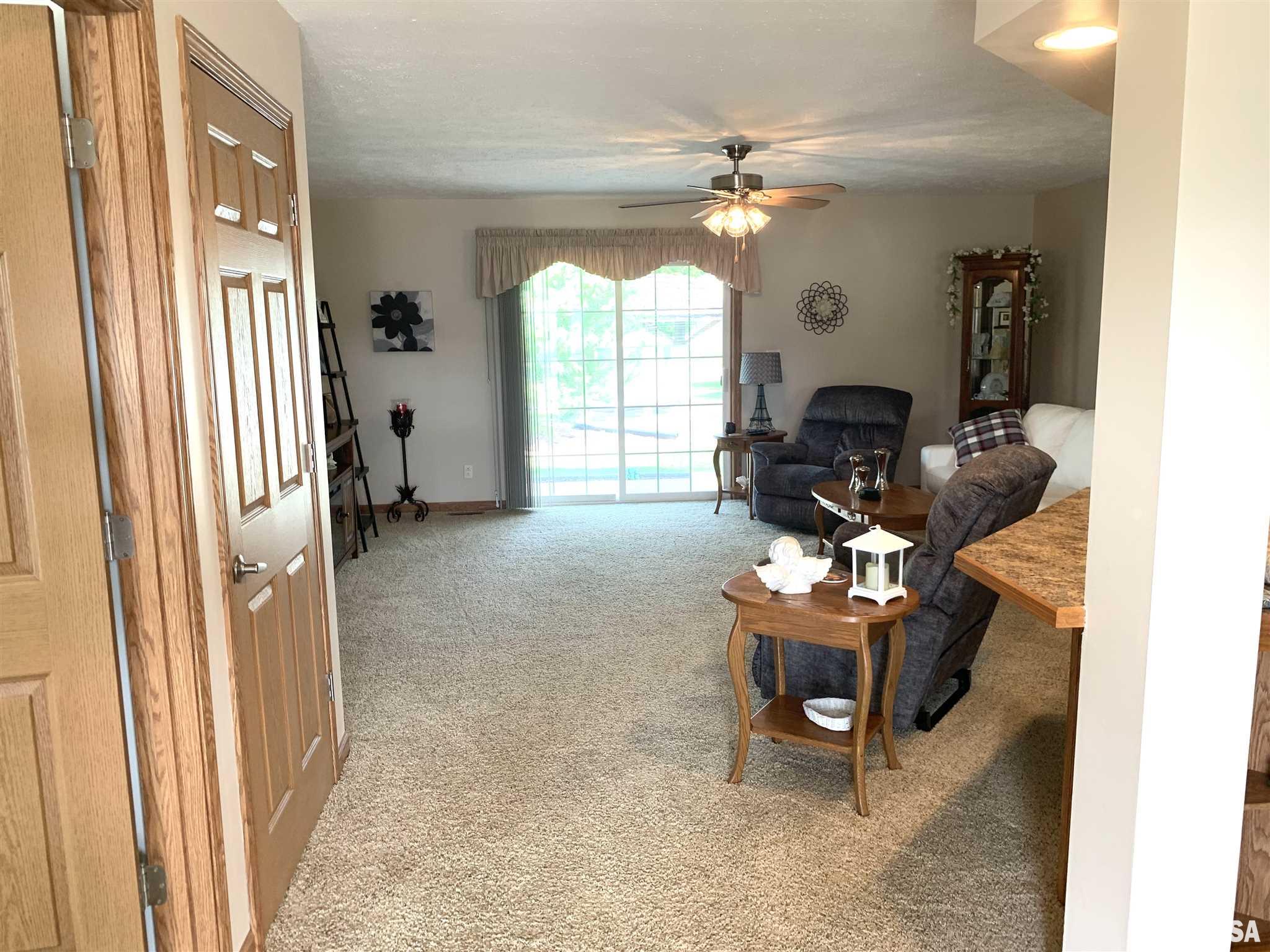 2800 Vía Rosso, Unit 5 Springfield, IL 62703 - Photo 8 of 40