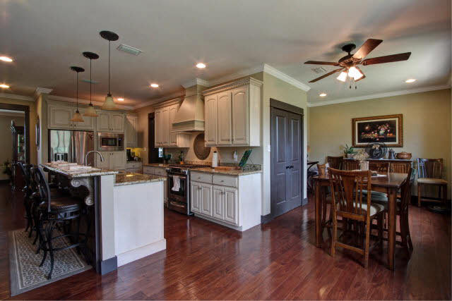 7696 Lake Boulevard Daphne, AL 36527 - Photo 13 of 33 kitchen