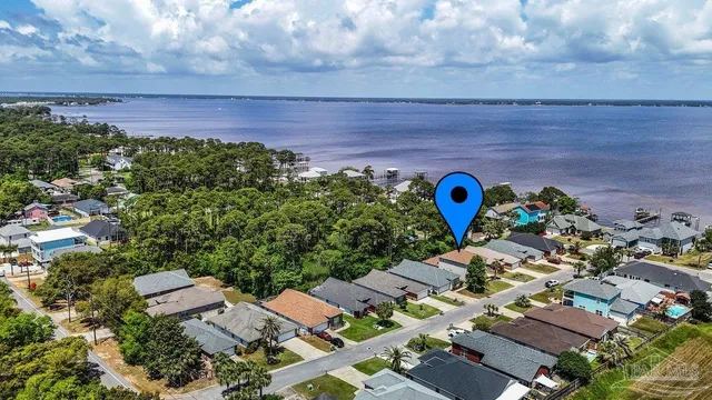 a view of a house with entertaining space