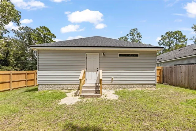 $1,750 | 232 Tafflinger Road, Crawfordville, FL 32327