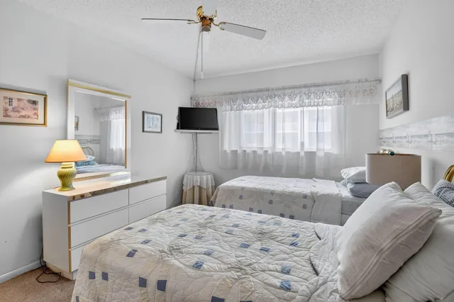 $2,000 | 2860 Southwest 22nd Avenue, Unit 4030, Delray Beach, FL 33445