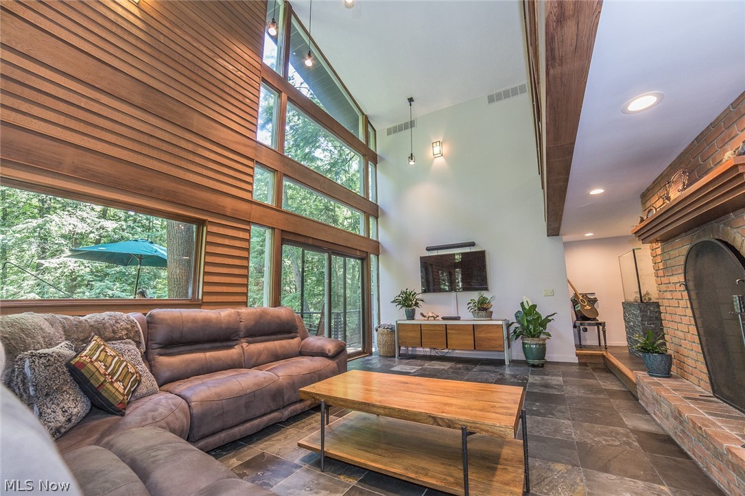 38050 Jackson Road Chagrin Falls, OH 44022 - Photo 13 of 33 Gallery Image 13