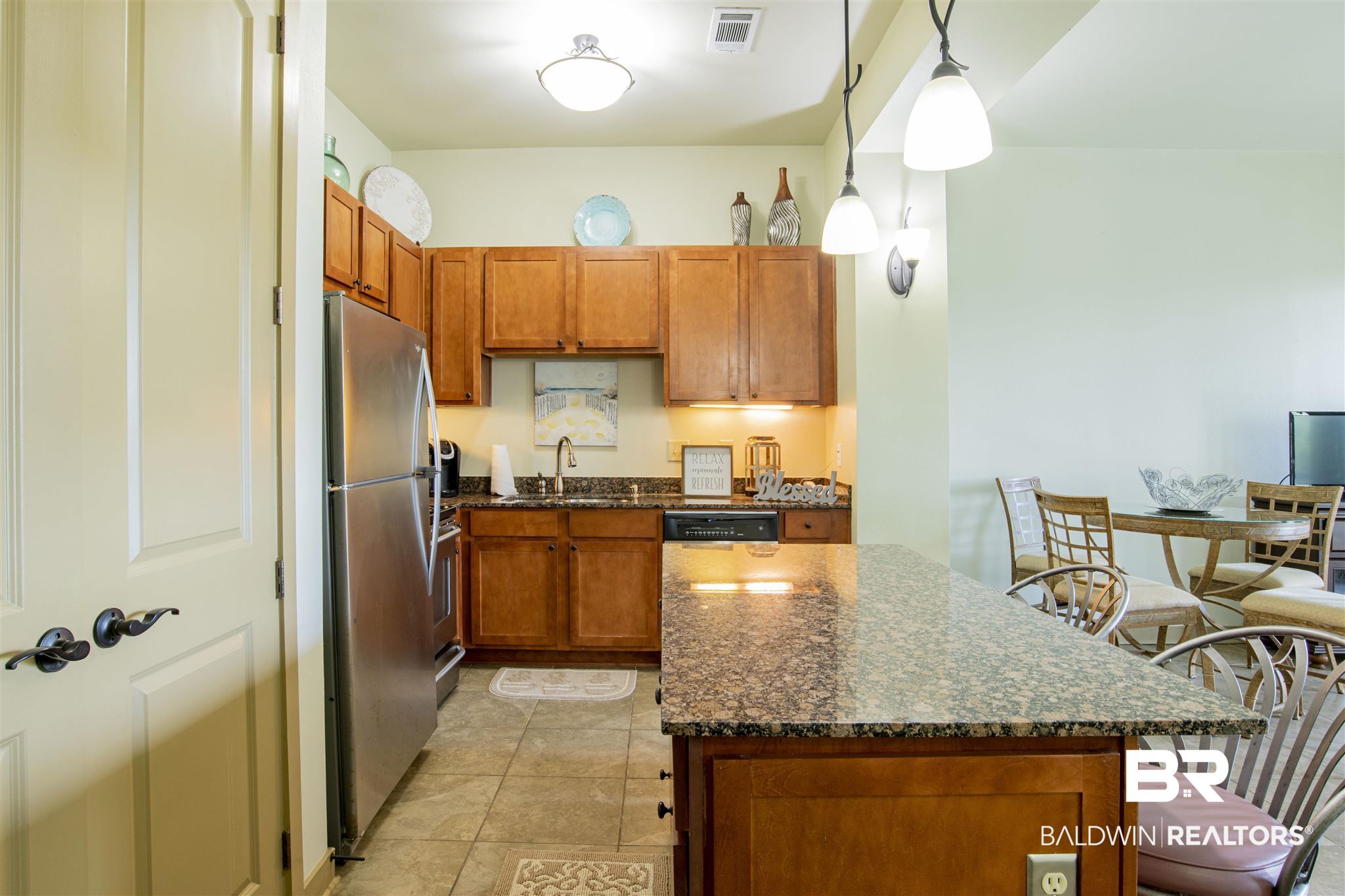 1430 Regency Road, Unit J303 Gulf Shores, AL 36542 - Photo 8 of 28 Gallery Image 8