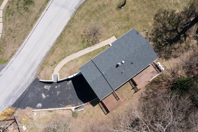 $795,000 | 16 Trinity Place, Rhinebeck, NY 12572