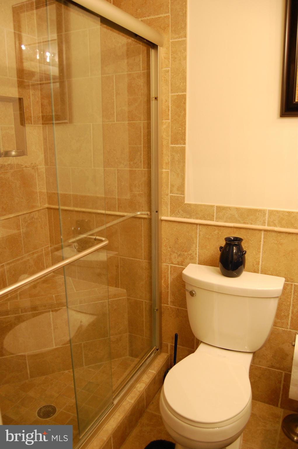 2414 Albot Road Reston, VA 20191 - Photo 14 of 27 Bath (Master)