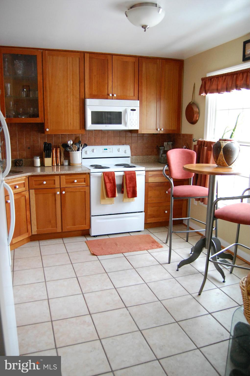 2414 Albot Road Reston, VA 20191 - Photo 3 of 27 Kitchen