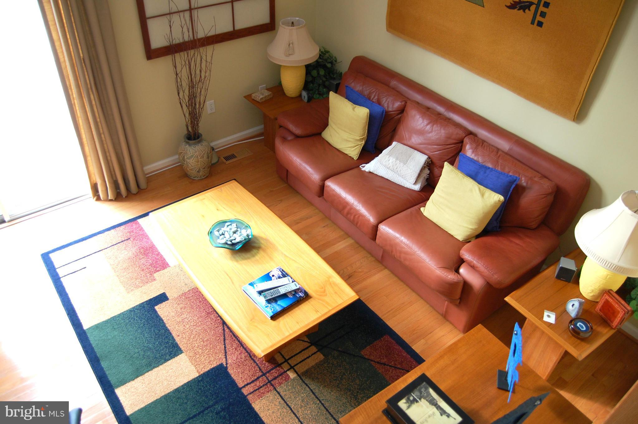 2414 Albot Road Reston, VA 20191 - Photo 8 of 27 Living Room