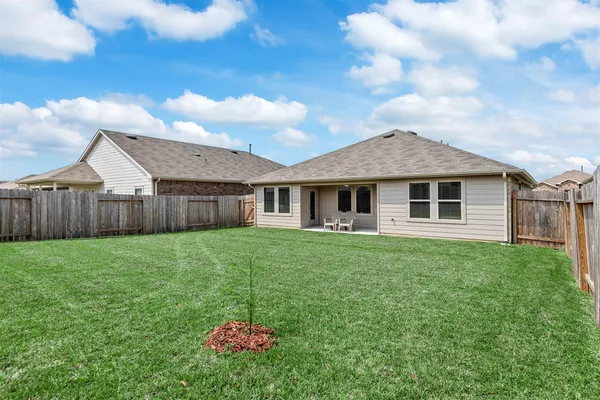 $1,825 | 18644 Swainboro Drive, New Caney, TX 77357