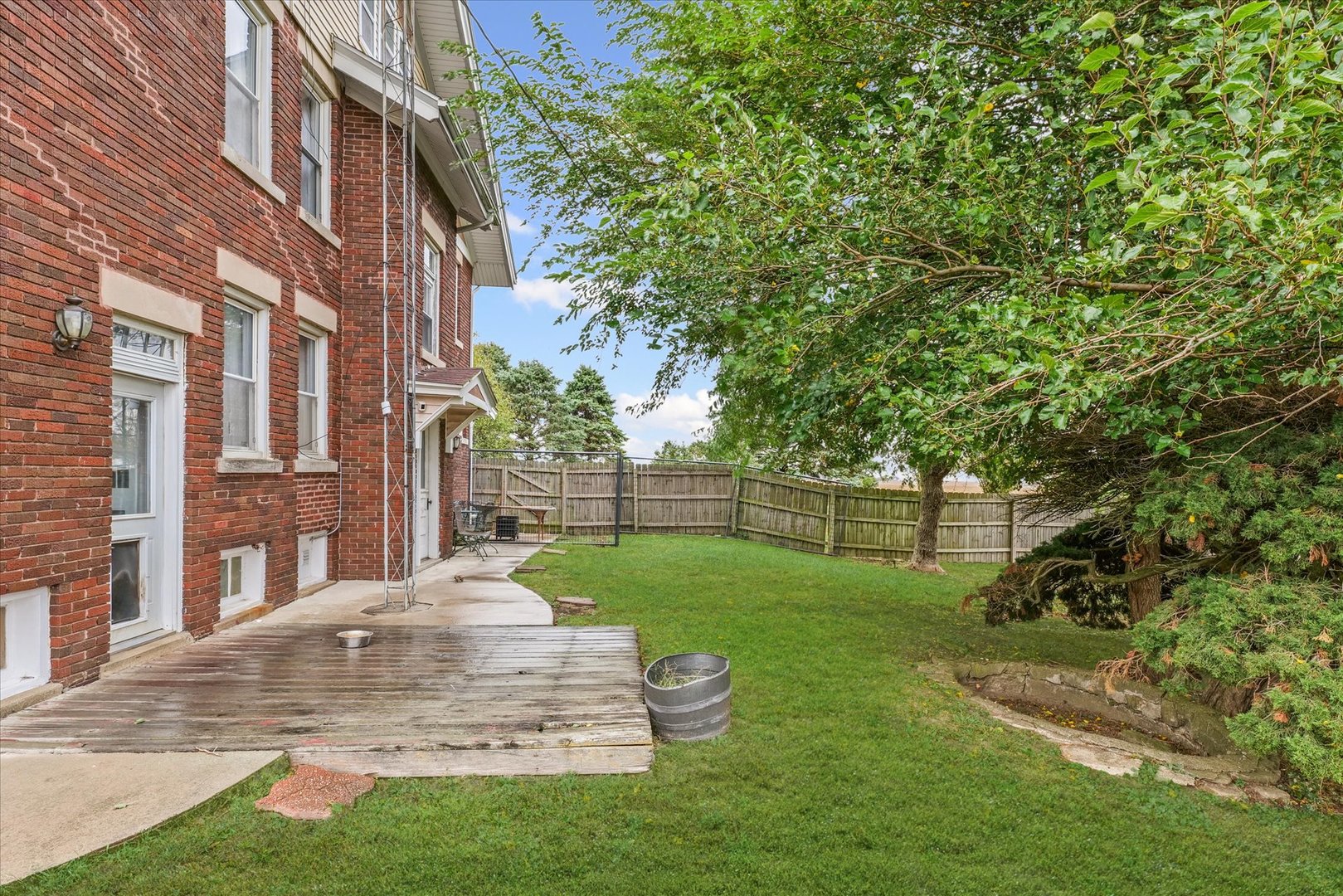 37857 East 100 North Road Bellflower, IL 61724 - Photo 40 of 43 a garden view