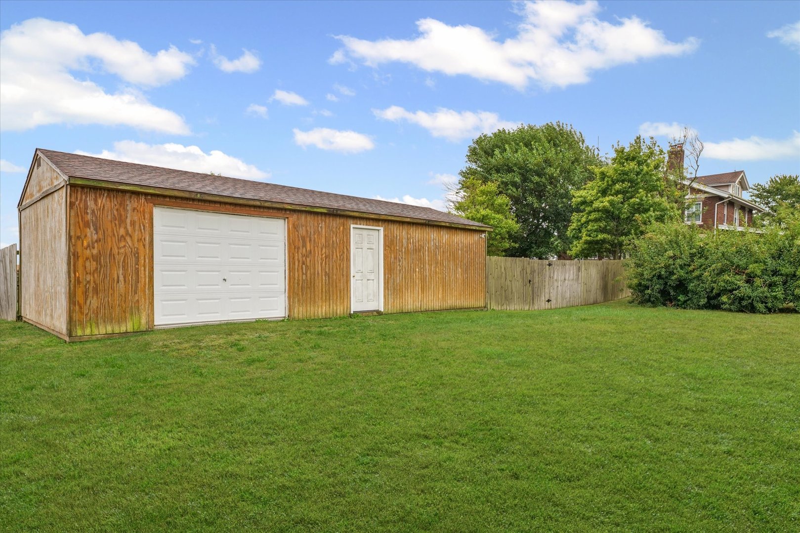 37857 East 100 North Road Bellflower, IL 61724 - Photo 42 of 43 a view of a backyard