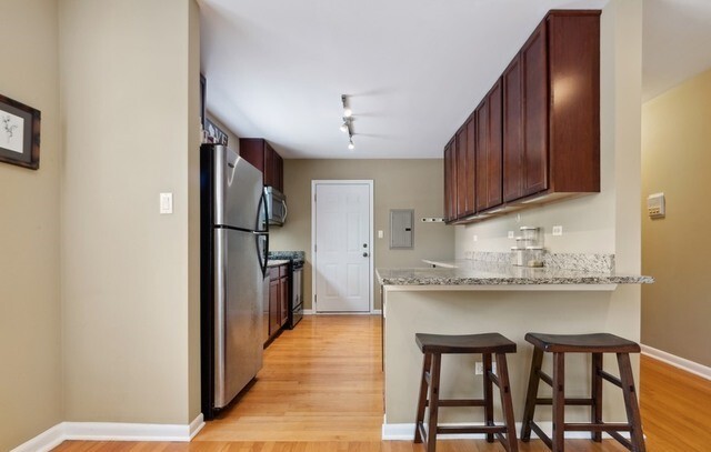 2145 Ridge Avenue, Unit 3A Evanston, IL 60201 - Photo 4 of 8