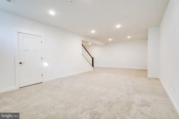 an empty room with an entryway